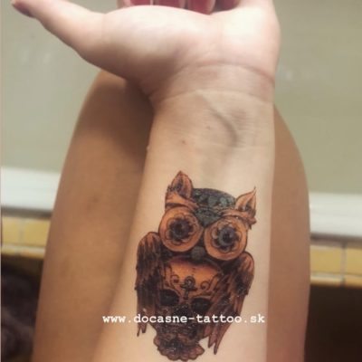 Sova – smrťka – farebné dočasné tetovanie