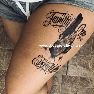 Pištoľ – zbraň – rodina – family – nápis – dočasné tetovanie (1)